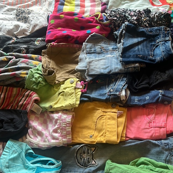Lot of 56 size 5t girl items - Picture 5 of 7